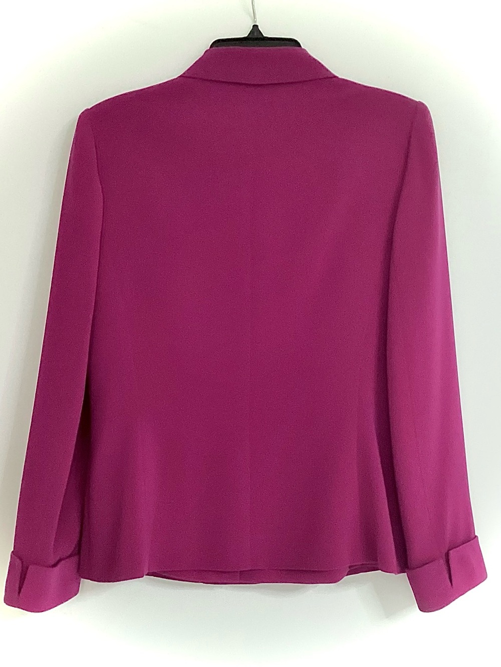 Women's Fuchsia pink shirt suit by
KASPER A.S.L Blazer has side pockets - Picture 4 of 4